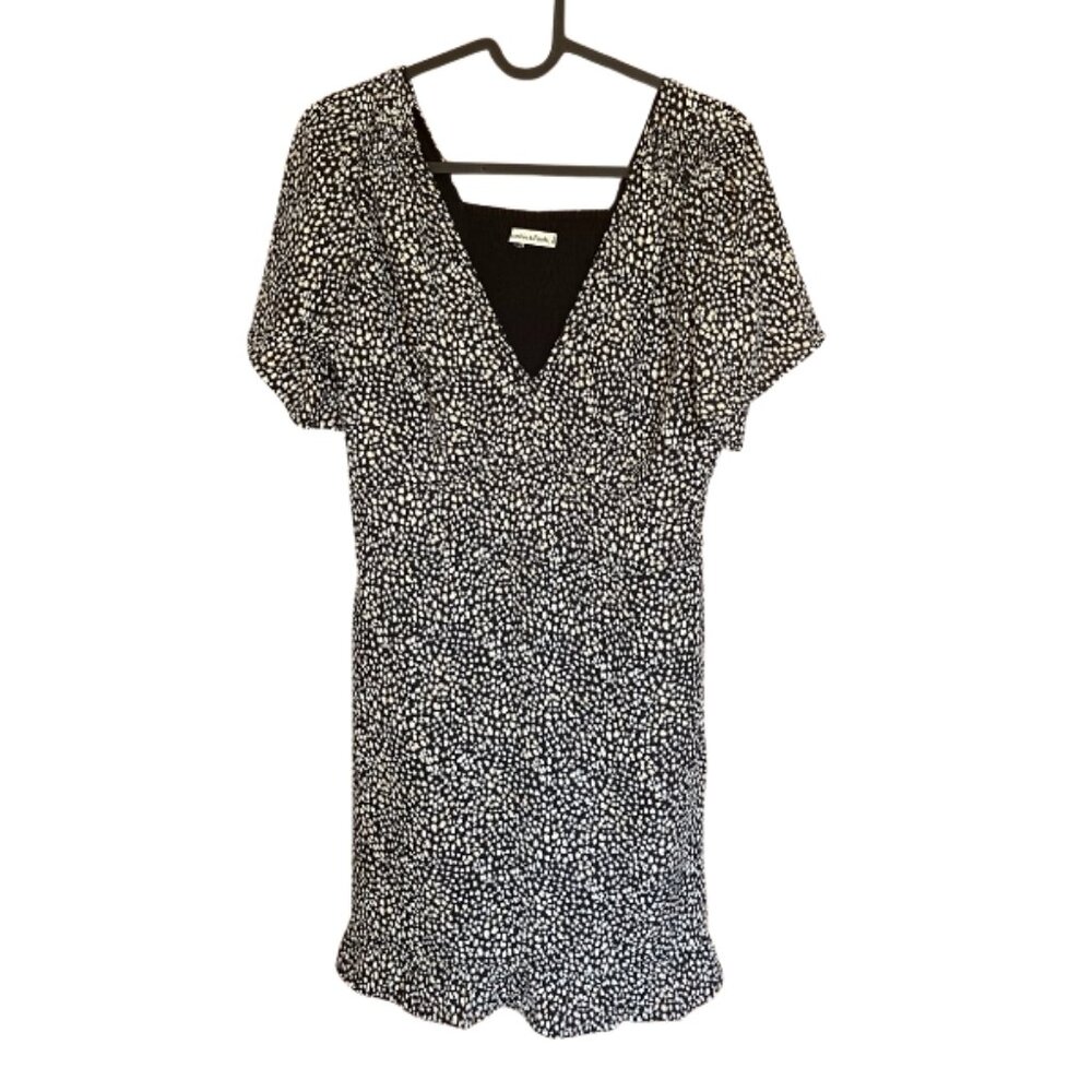 Abercrombie & Fitch Black and White Spotted Slip-On Dress